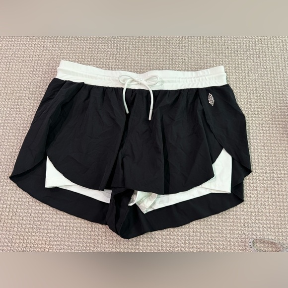 Free People Movement Day Dream 2-in-1 Shorts L - Picture 2 of 8